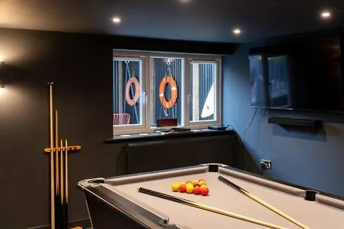Holiday home Ultimate Glam, Vintage Central Pad. Cool 70S Bar. Bournemouth United Kingdom